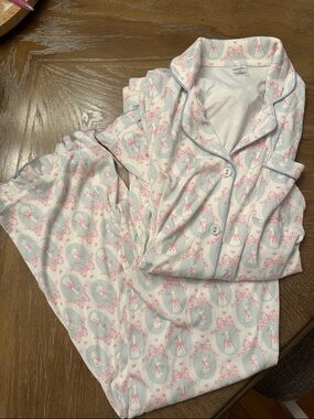 Cozy Pink Bow-Print Cotton Pajama Set - Classic Button-Front